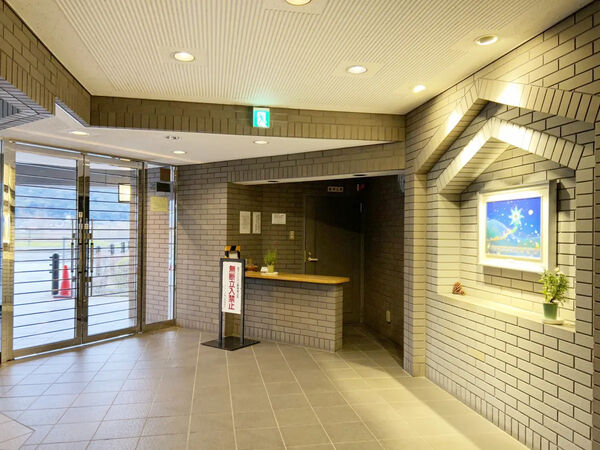 【グレース嵐山】エントランス