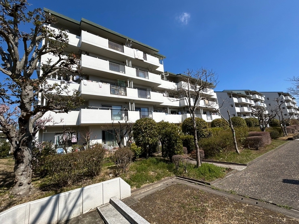 【金沢シーサイドタウン並木3丁目第2住宅11-1号棟】外観