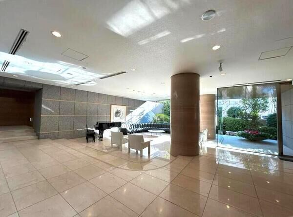 【メイフェア六本木】エントランスロビー