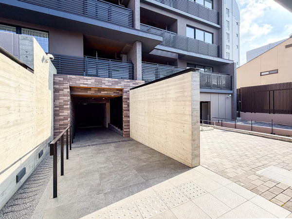 【ザ・パークハウス堀川六角】エントランス