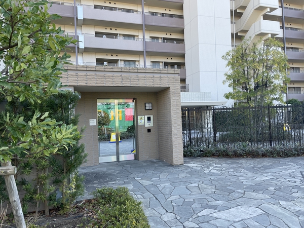 【パークシティLaLa横浜】エントランス