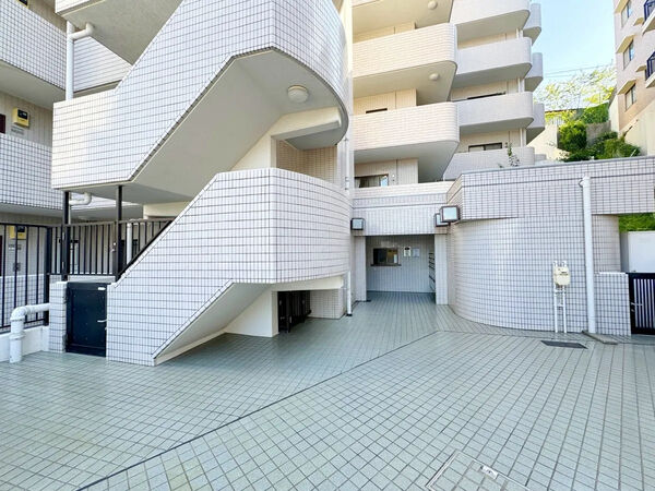 【ネオマイム上大岡壱番館】外観