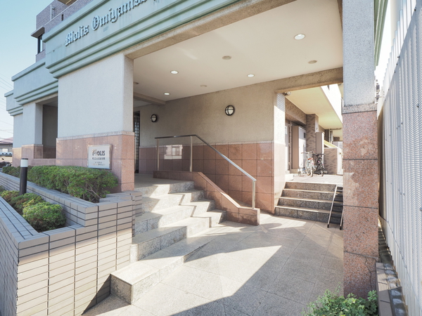 【モリス大宮日進弐番館】エントランス