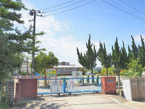 さいたま市立宮前小学校　約990ｍ