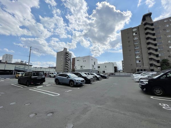 【クリオ平岸マスタープレイス】駐車場