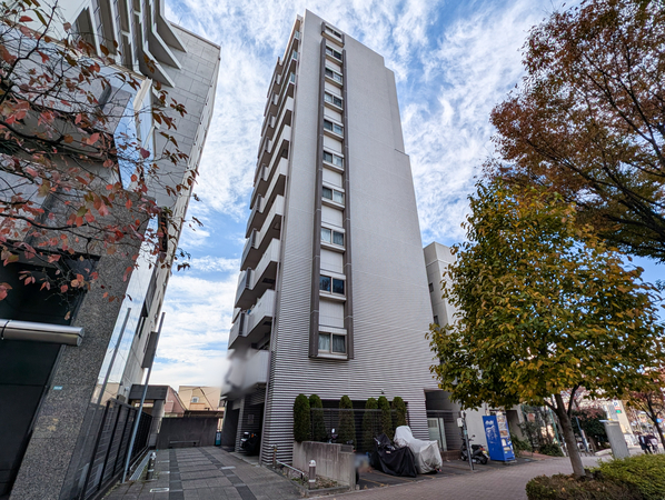 【ラグジュアリーアパートメント中野坂上】外観 【ラグジュアリーアパートメント中野坂上】外観