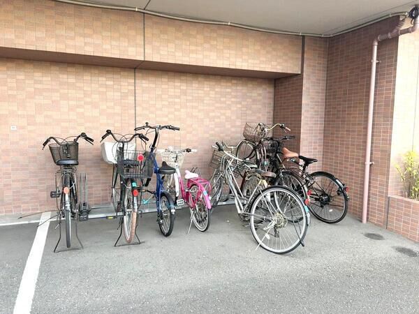 【セザール苗穂】共用部分（駐輪場）