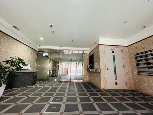 エントランスホール