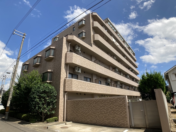 【ライオンズマンション富沢公園】外観写真