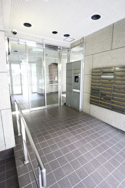 【サンマンションアトレ太子橋】エントランス 【サンマンションアトレ太子橋】エントランス