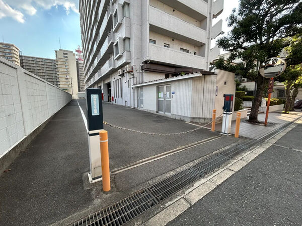 【サンマンションアトレ太子橋】駐車場ゲート 【サンマンションアトレ太子橋】駐車場ゲート