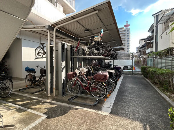 【サンマンションアトレ太子橋】駐輪場 【サンマンションアトレ太子橋】駐輪場