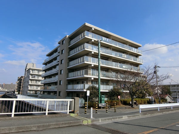 【ミオカステーロ鶴見フロンティア】外観