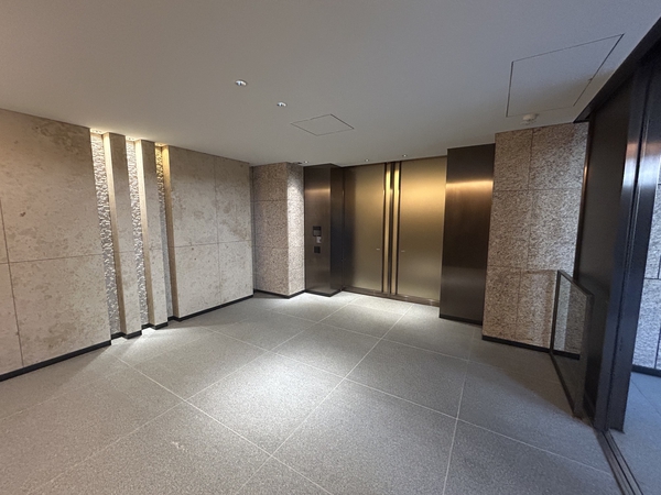 【ザ・パークハウス自由が丘ディアナガーデン】エントランス 【ザ・パークハウス自由が丘ディアナガーデン】エントランス