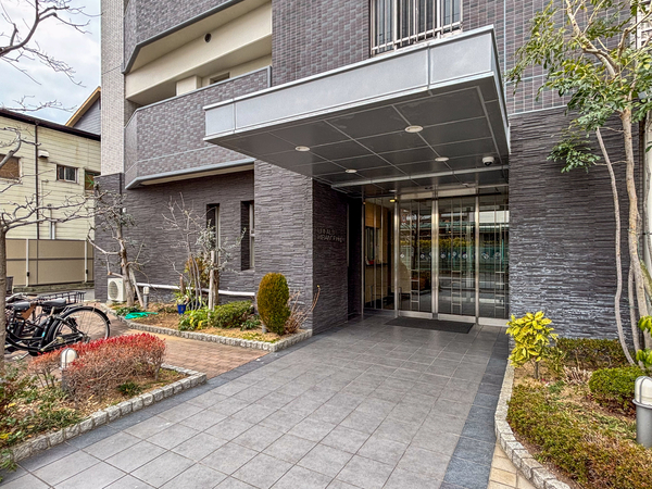 【ユニアルス平野プレジオ】エントランス