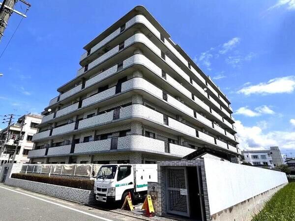 【ライオンズマンション博多南第3】外観2