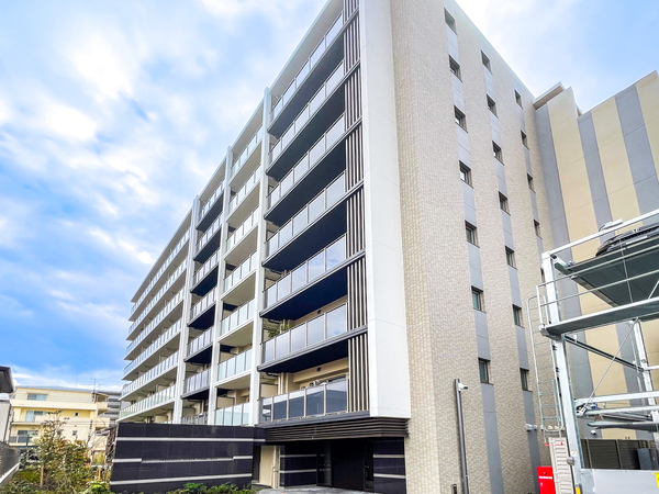 【プレサンスロジェ伊丹ラヴィ】外観