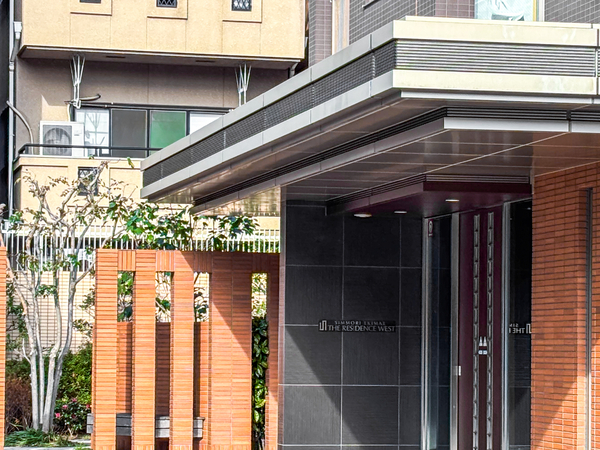 【新森駅前ザレジデンスWEST】館銘板 【新森駅前ザレジデンスWEST】館銘板