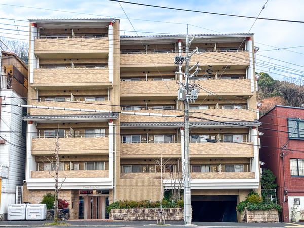 【プレサンス京大東】外観