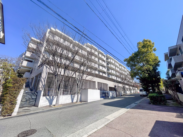 【パーク・ハイム芦屋翠ケ丘弐〇番地A棟】外観