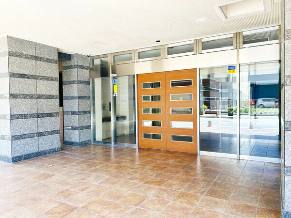 【レスポワール向日町ステーションフロント】エントランス