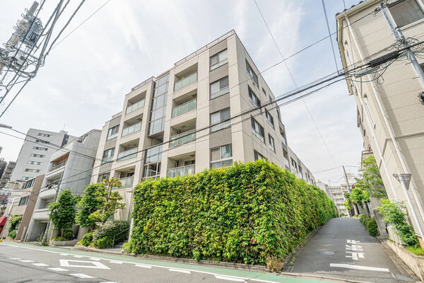 【アージュ薬王寺】外観