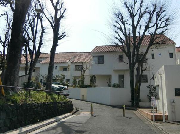 【ガーデン南山手1号棟】外観