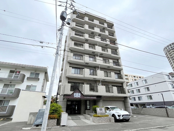 【ライオンズマンション南19条】外観