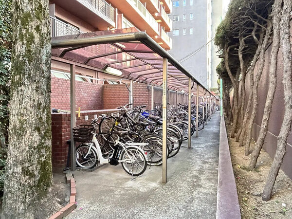 (駐輪場) (駐輪場)