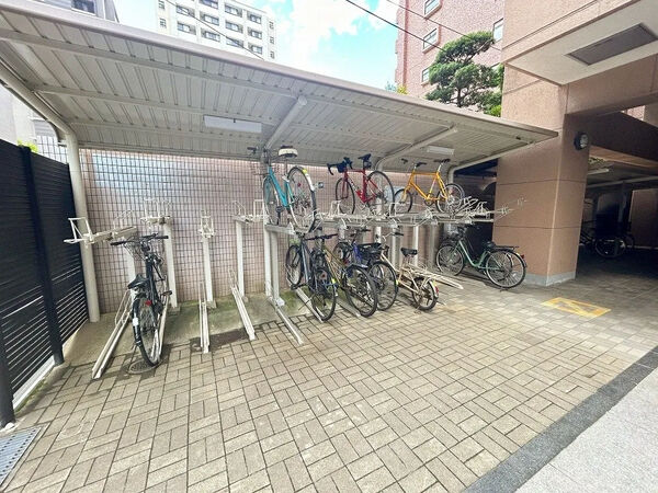 (駐輪場) (駐輪場)