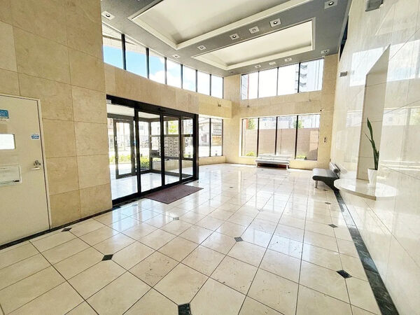 【ジョイナス天神タワー】エントランス1