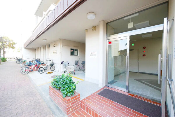 【フローラ松原ハウス】エントランス1 【フローラ松原ハウス】エントランス1