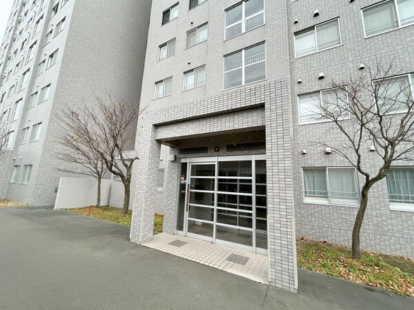 【ヴェルビュ福住】エントランス