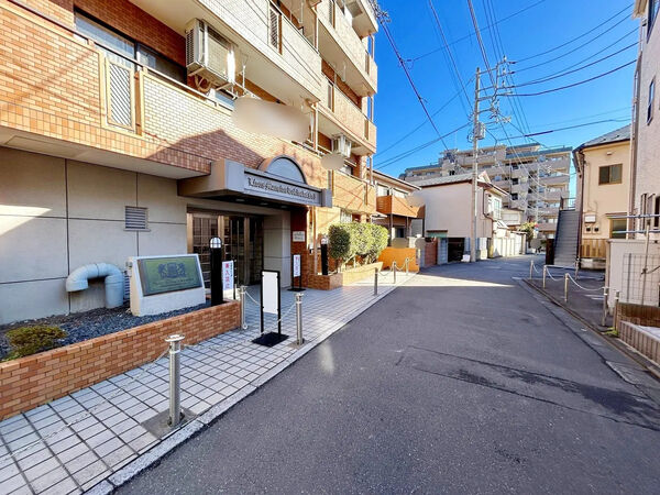 【ライオンズマンションときわ台第3】エントランス