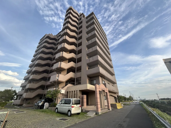 【リバブルガーデン安城】外観