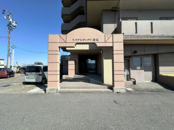 【リバブルガーデン安城】エントランス