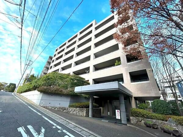 【ヒルズ平尾】外観1