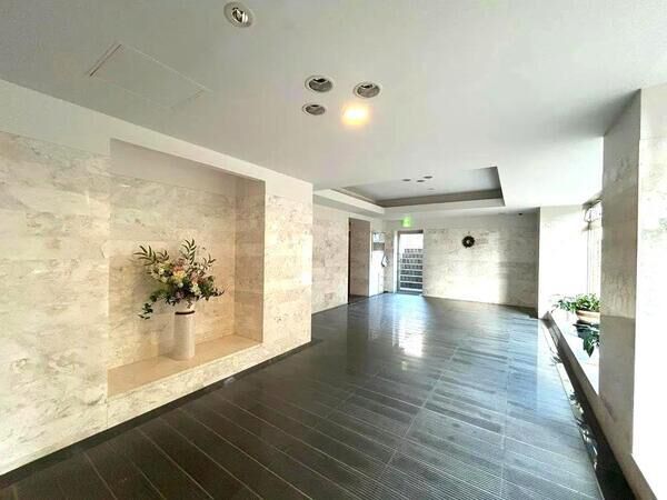 【ヒルズ平尾】エントランス2 【ヒルズ平尾】エントランス2