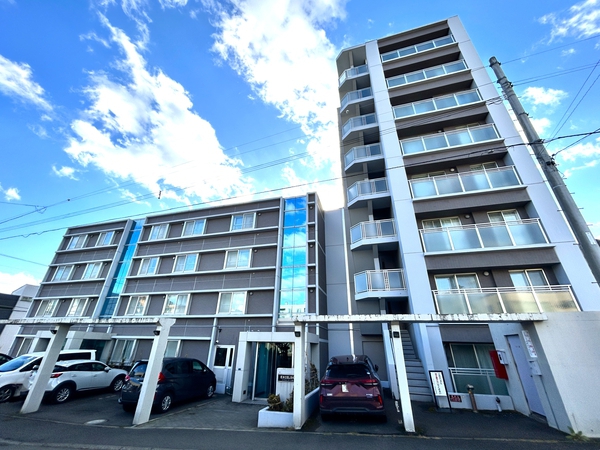 【エクセルシオール宮の森】外観