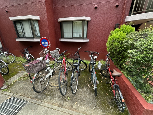【セザール大宮松原公園】駐輪場