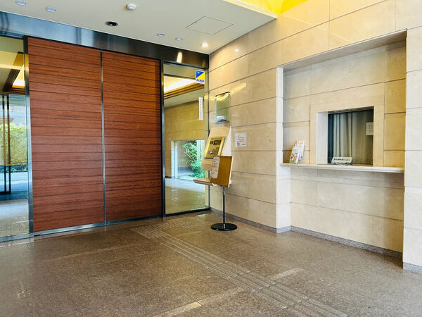 【コスモ東向日】エントランス