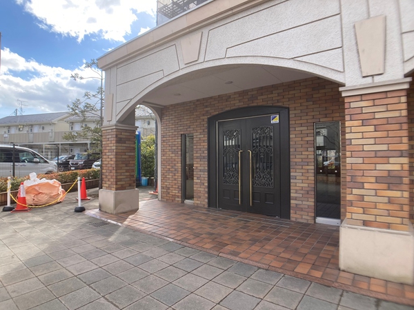 【ナイスステージ東照宮】南側エントランスアプローチ 【ナイスステージ東照宮】南側エントランスアプローチ