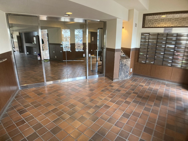 【ナイスステージ東照宮】エントランス 【ナイスステージ東照宮】エントランス