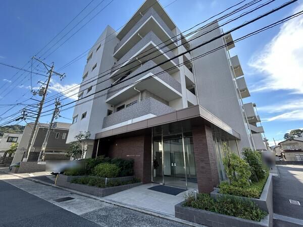 【ロイヤルシティパーク戸坂】外観