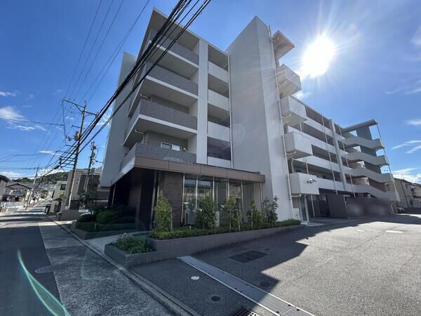 【ロイヤルシティパーク戸坂】外観