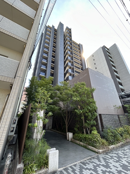 【ザ・パークハウス桜山プレイズ】外観