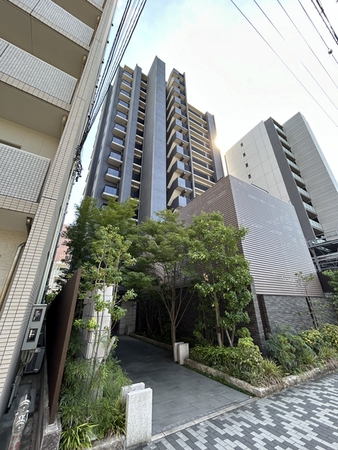 【ザ・パークハウス桜山プレイズ】外観