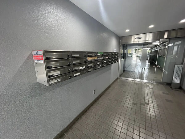 【コスモ調布多摩川】エントランス2