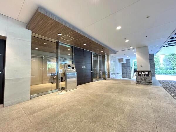 【平河町森タワーレジデンス】エントランス 【平河町森タワーレジデンス】エントランス