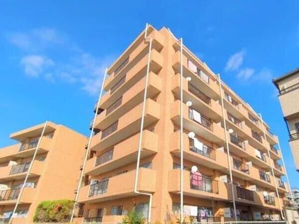 【与野本町ローヤルコーポ】外観2